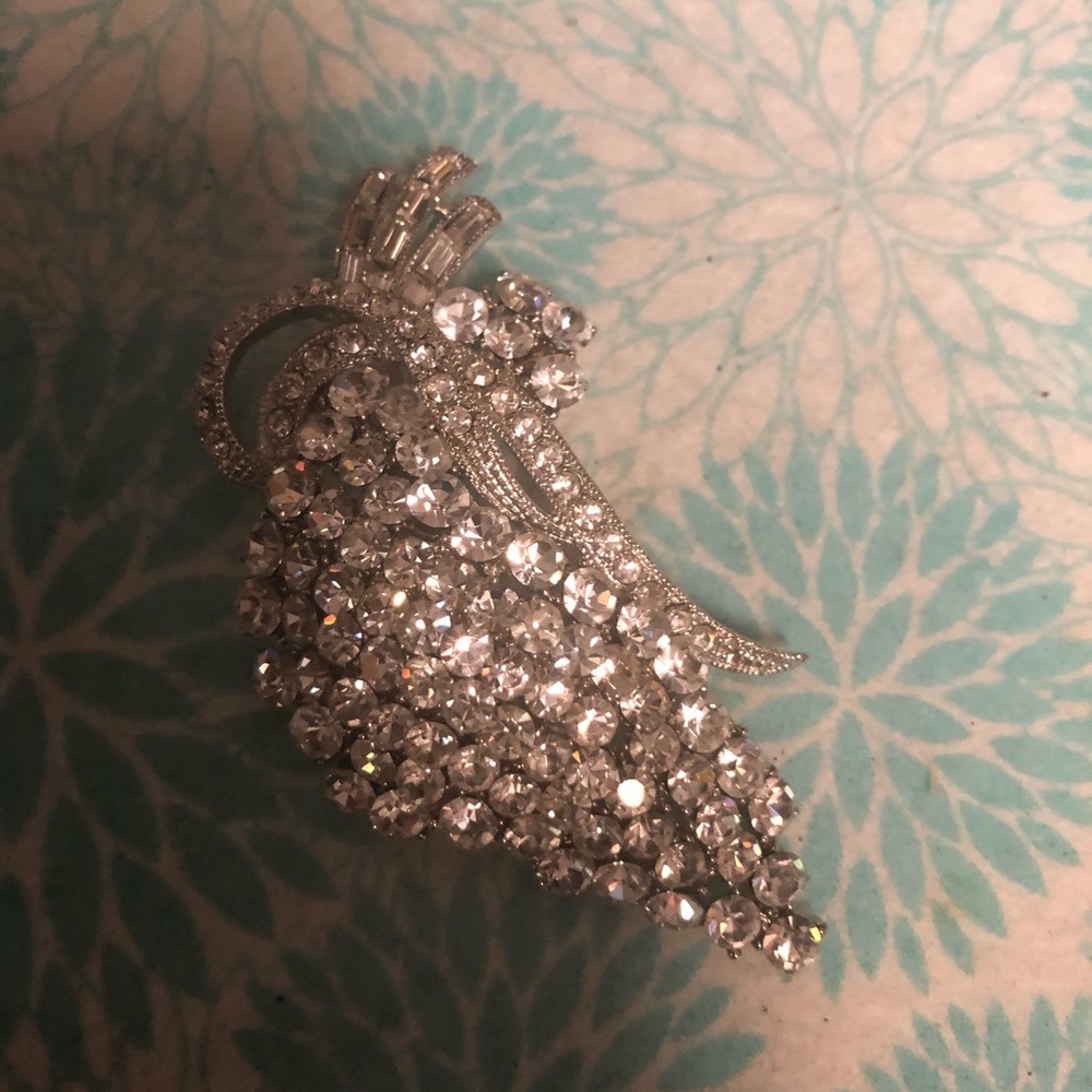 Large Vintage LB (Lander Bros. ?) Rhinestone Pin- 530 $50 or $45 w/offer